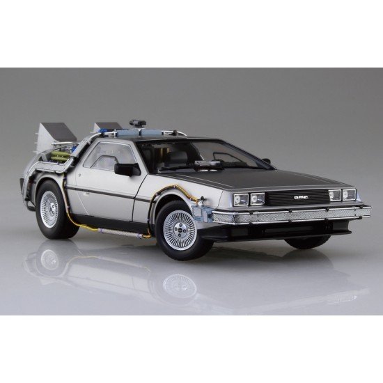 Aoshima 06436 Back to the Future Delorean - New (May)