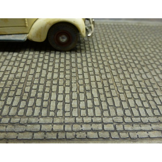 8654 Small (N Gauge) Cobblestone Street