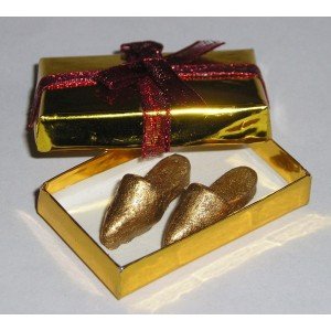 Miniatures MIN098 Gift Box with Shoes