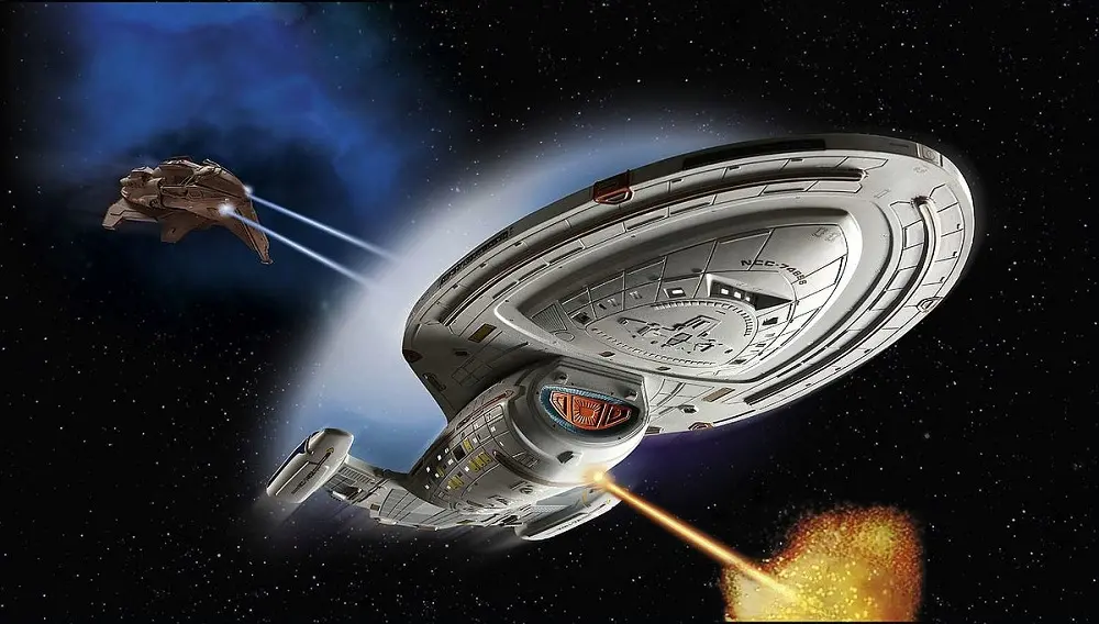 Revell 04992 Star Trek USS Voyager NCC-74656 1:670
