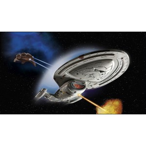 Revell 04992 Star Trek USS Voyager NCC-74656 1:670